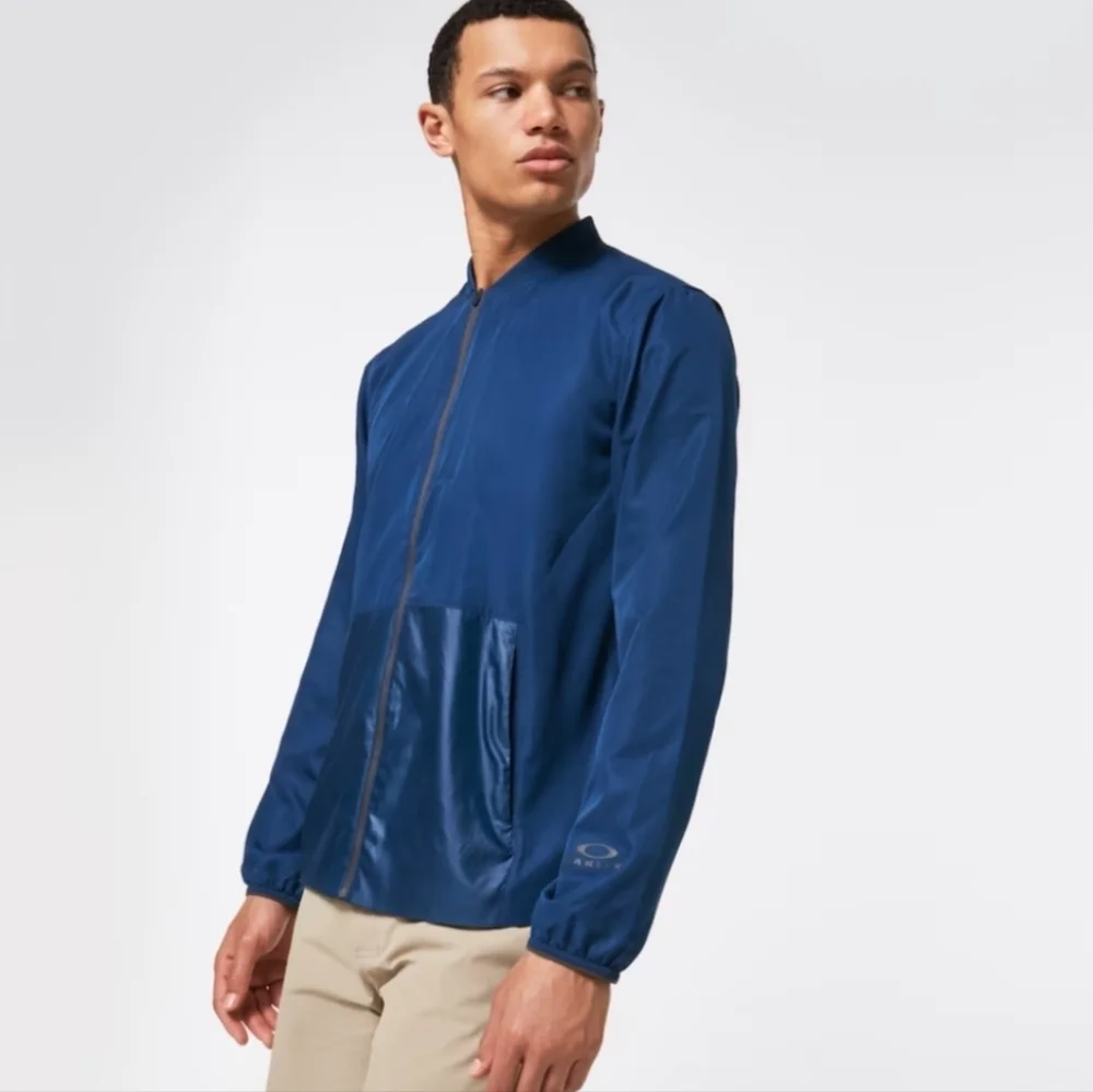 Oakley All Terrain Packable Jacket Size Large